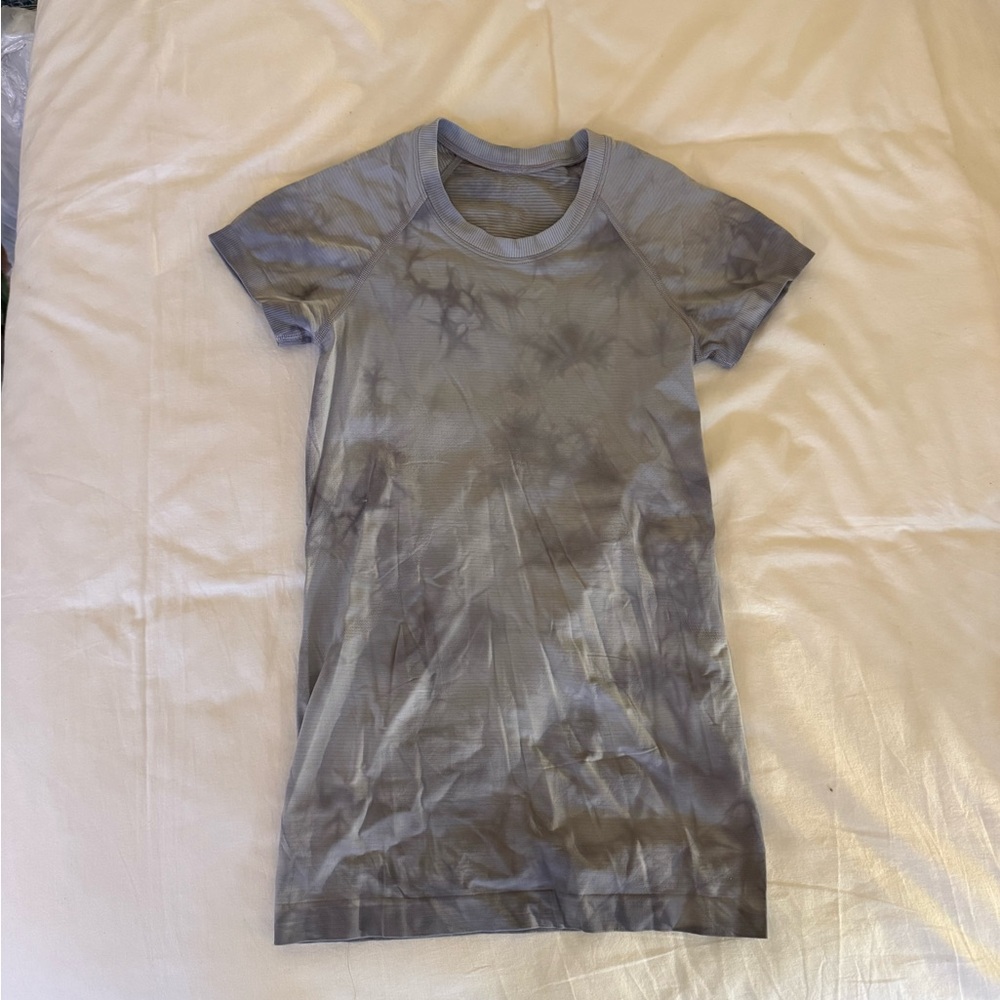 Lululemon Swiftly Tech Short Sleeve in Marble Dye Rhino Grey